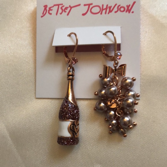 Betsey Johnson Rose Gold Tone Champagne & Grape Bunch Mismatch Drop Earrings - Picture 3 of 11